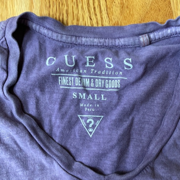 Guess Tee Shirt - Picture 3 of 3